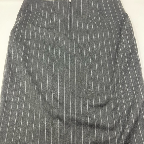 DKNY NWOT Pinstriped Pencil Gray Skirt - Picture 2 of 9